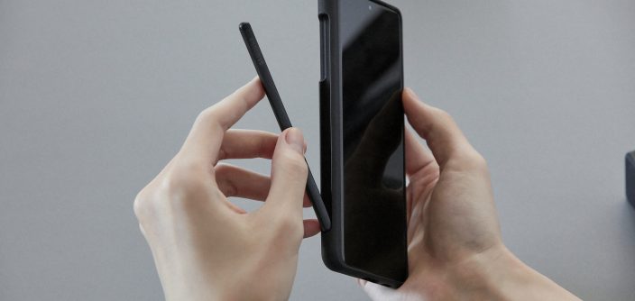 07_galaxys21_ultra_handson_spen_cover_201230064723-1.jpg
