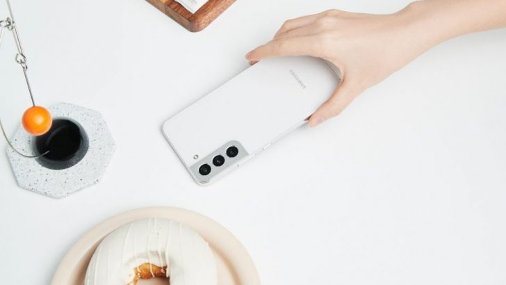 GalaxyS22Plus_Branco-e1647355883377.jpg