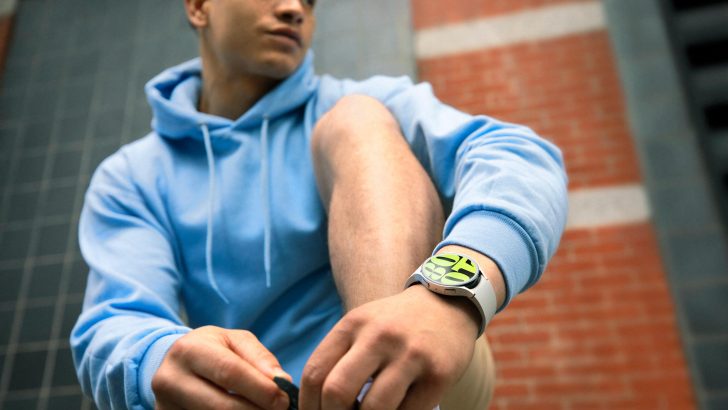 101_WATCH6_WATCH_HANDS_ON_TARGETPERSONA__WATCH6_3_LI.jpg