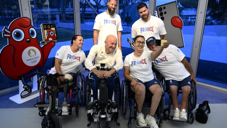 Samsung-Mobile-Paris-2024-Paralympic-Games-Z-Flip6-Olympic-Edition-Athlete-and-Fan-Experience_main3.jpg
