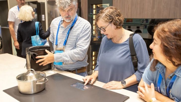 Samsung-Home-Appliances-IFA-2024-Samsung-Booth-AI-Products_main5-902x563.jpg