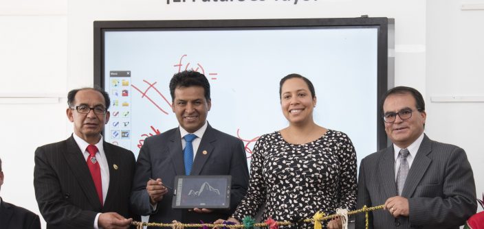 Smart-School-Cusco-Launching_2.jpg