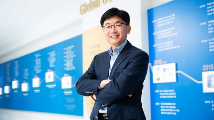 Hyeongnam-Kim-Vice-Presidente-Sênior-chefe-do-Global-CS-Center-Samsung-Electronics-e1622841156702.jpg