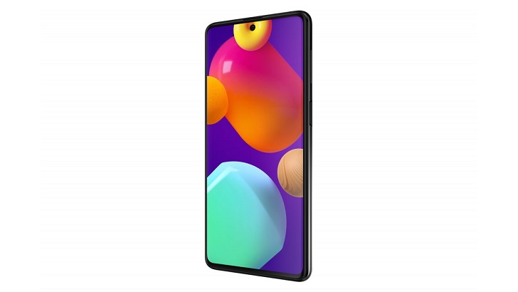 Smartphone Galaxy M62 visto de frente em fundo branco