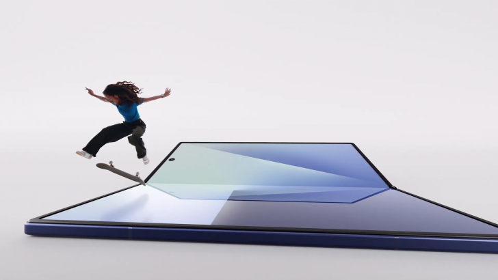 Rayssa Leal estrela campanha dos novos Galaxy Z Fold7 e Galaxy Z