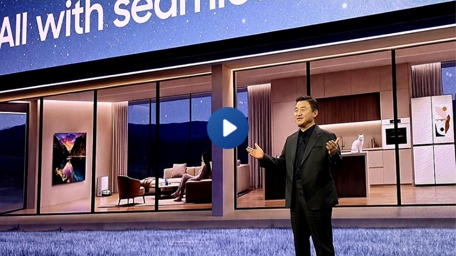 Palco da conferência Samsung The First Look 2026 com apresentação sobre visão de inteligência artificial e ecossistema AI Living
