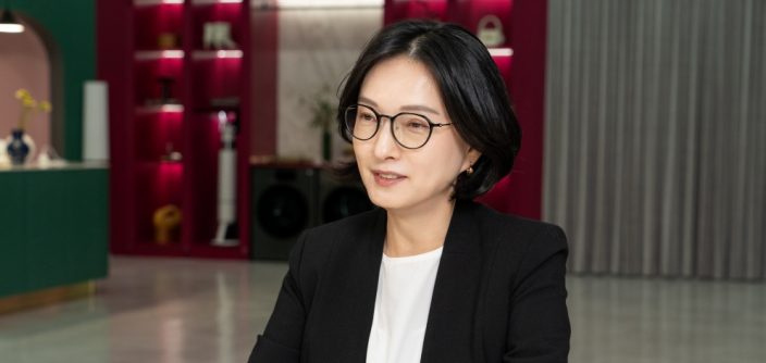 Hyesoon Yang, Vice-Presidente Executiva da Samsung Electronics, falando sobre o ecossistema SmartThings e o futuro do AI Home