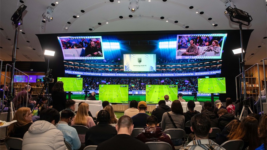 Estrutura de streaming com gaming bus no Samsung OLED FC, onde jogadores e criadores transmitem partidas ao vivo.