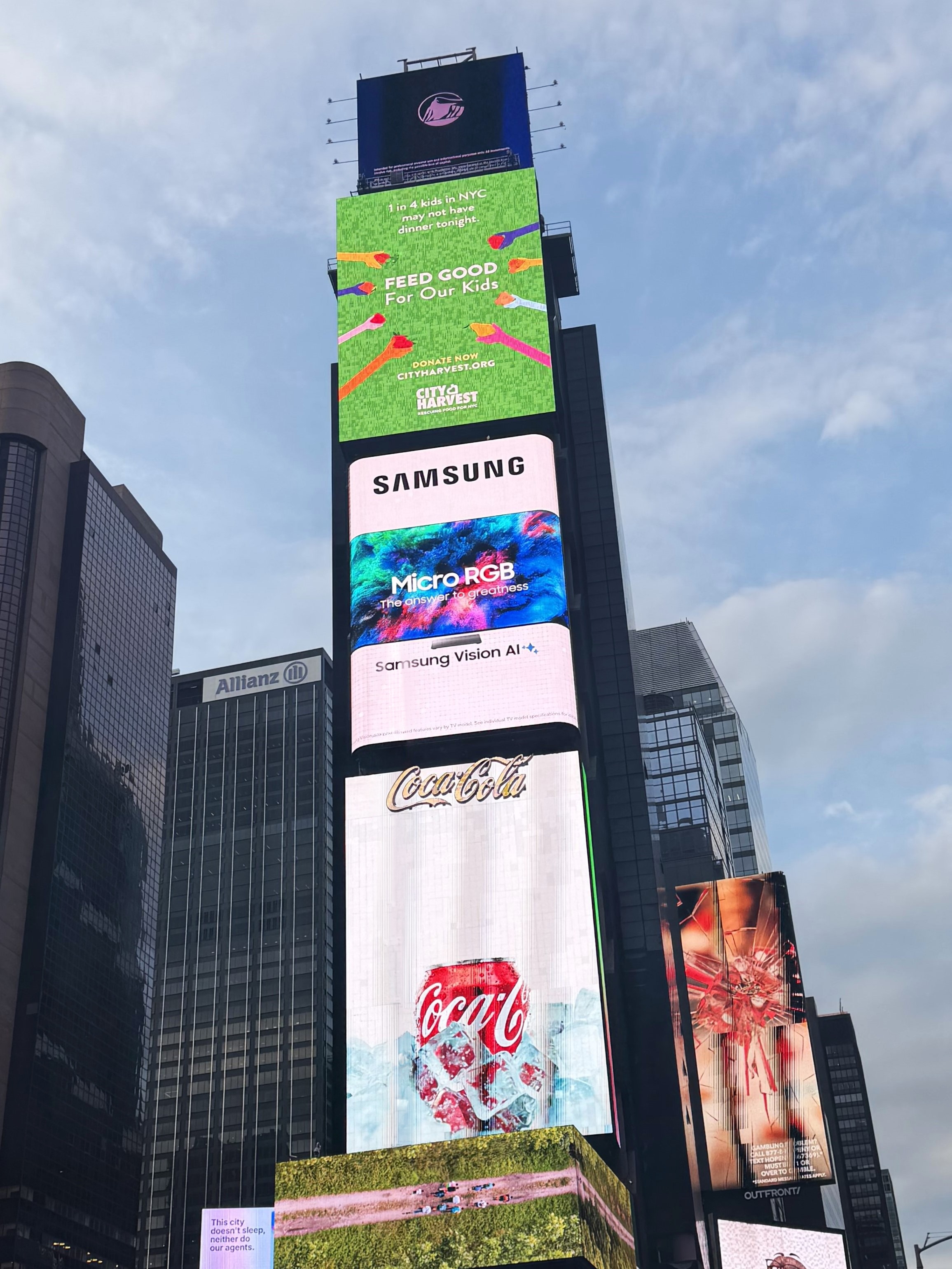 Anúncio da Samsung em Nova Iorque sobre a linha Micro RGB