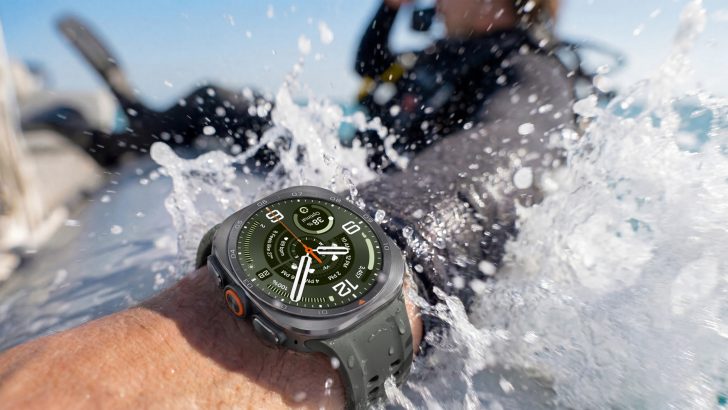 galaxy-watch-ultra2_feature-kv_durability_extension_rgb_260625.jpg
