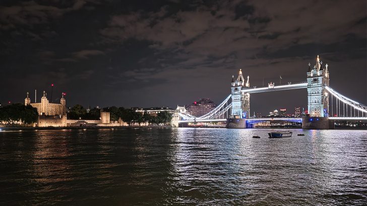 006-Galaxy-Unpacked-July-2026-One-City-Three-Perspectives-Capturing-London-With-Galaxy-Z-Fold8-Ultra-Galaxy-Z-Fold8-and-Galaxy-Z-Flip8-Newsbody.jpg