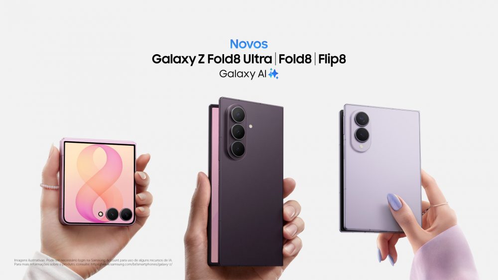 Peça de divulgação da nova linha Galaxy Z Series com os dizeres, em inglês: "A nova linha Galaxy Z Fold8 Ultra, Fold8 e Flip8" e "Galaxy AI". A imagem mostra, lado a lado, o Galaxy Z Flip8, o Galaxy Z Fold8 Ultra e o Galaxy Z Fold8 nas mãos de usuários