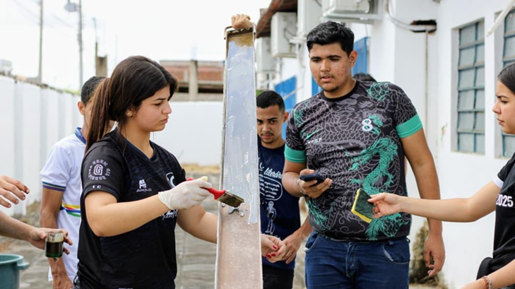 Estudantes de Vertentes (PE) desenvolvem pavers a partir de casca de castanha de caju e chegam à semifinal do Solve for Tomorrow Brasil
