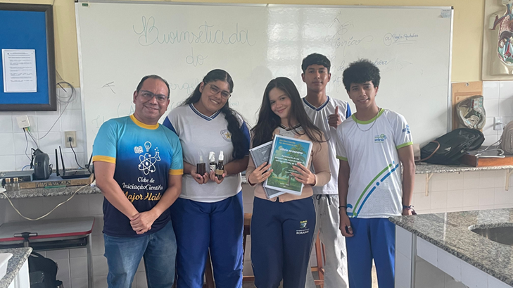 Estudantes de Boa Vista (RR) são semifinalistas do Solve for Tomorrow com projeto de bioinseticida natural