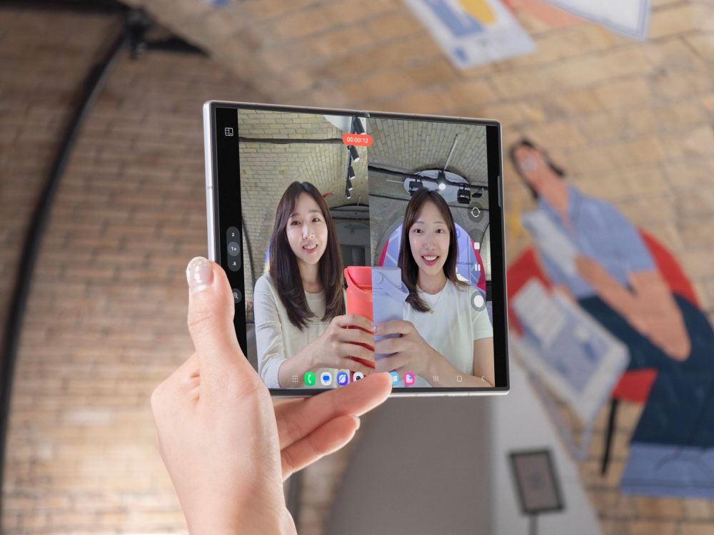 Galaxy Z Fold8 e Z Fold8 Ultra permitem dividir a tela entre 3 apps e abrir outros 5 em janelas pop-up