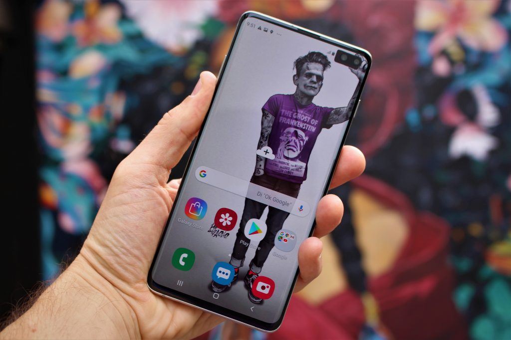 Diseña un fondo de pantalla para el S10 y gana el celular más potente