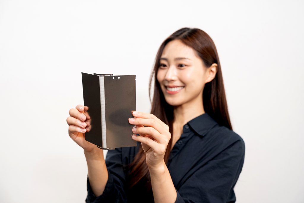 El panel OLED plegable del Galaxy Z Fold7 Samsung Display demuestra una durabilidad excepcional con una prueba de 500,000 veces