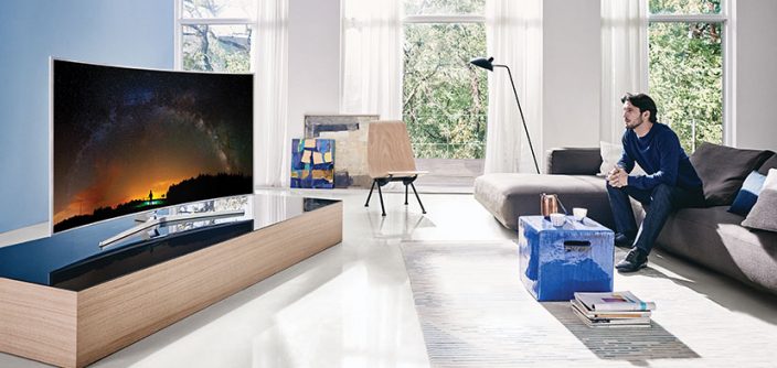 QLED-Lifestyle-1-1.jpg