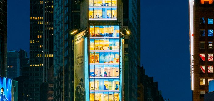 Samsung-LED-signage-installation2-1.jpg
