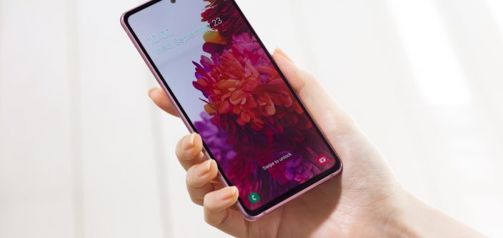 Galaxys20FE-hands-on-1.jpg