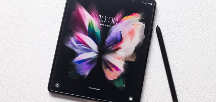 Samsung_Galaxy_Z_fold3_5g_S_Pen-e1632434005170.jpg
