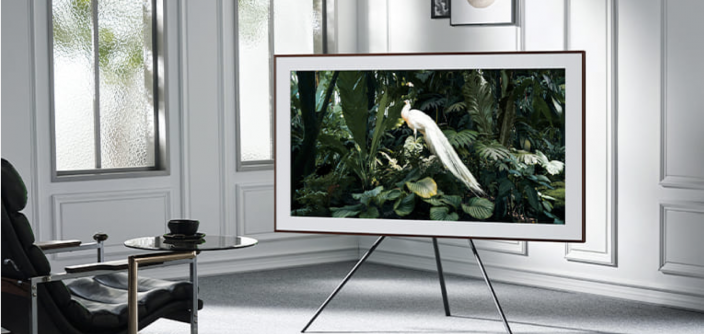 Samsung_Lifestyle-TV_The-Frame_Studio-Stand-1.png