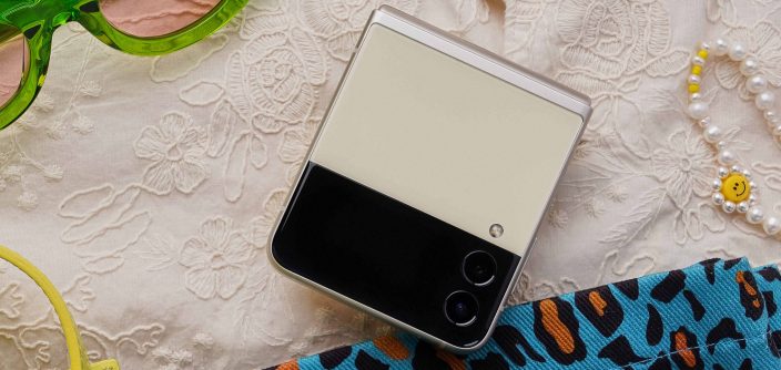 Samsung_galaxy_zflip_3_5g.jpg