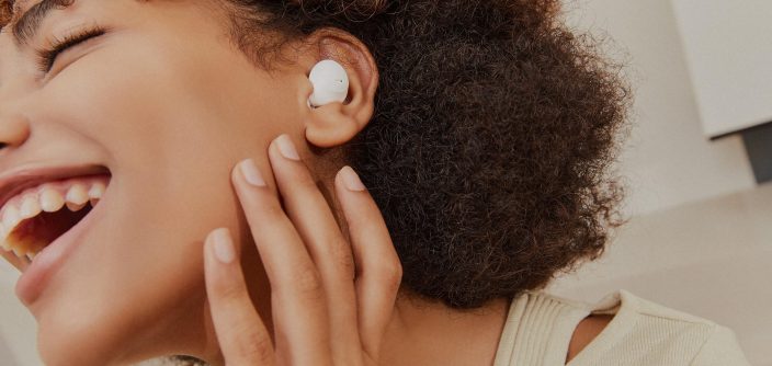 Samsung_lifestyle_galaxy_buds2pro_white_LI.jpg