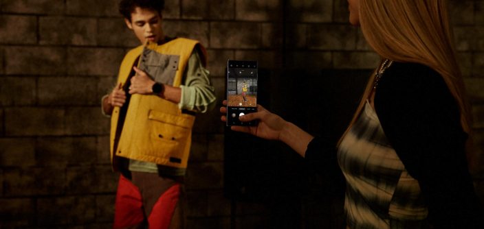 Samsung_Galaxy-S23-Ultra_Lifestyle_13_LI.jpg