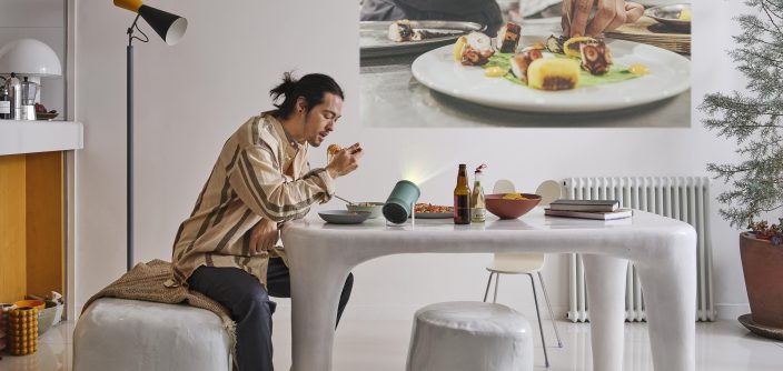 Samsung_The-Frame_lifestyle_green-1.jpg