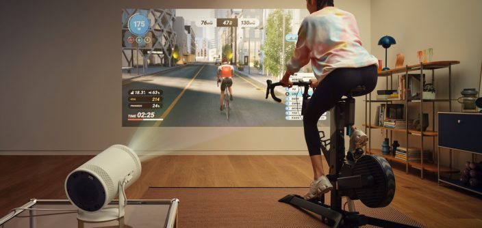 Samsung-The-Freestyle_Lifestyle_Spinning-1.jpeg