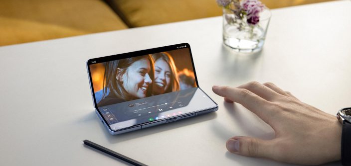 Samsung_FOLD5_FLEX_MODE_PANEL_1_LI.jpg