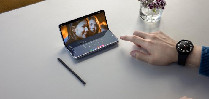 Samsung_100_FOLD5_FLEX_MODE_PANEL_2_LI-1.jpg
