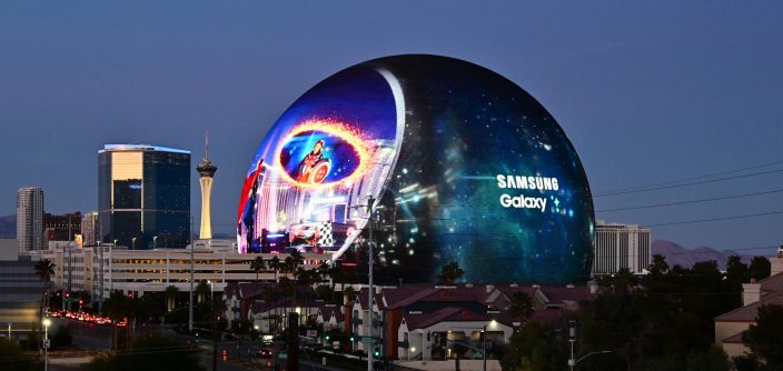 Samsung_Sphere-OOH-day2-1.jpg