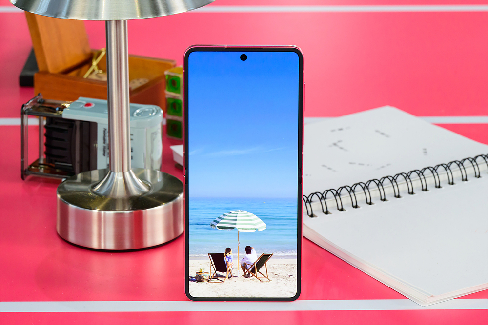 Samsung-Mobile-Galaxy Unpacked July 2025-Galaxy Z Flip7-First Look_main3