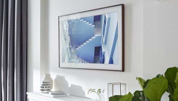 Samsung-The-Frame-Lifestyle-6-e1499932386988.jpg