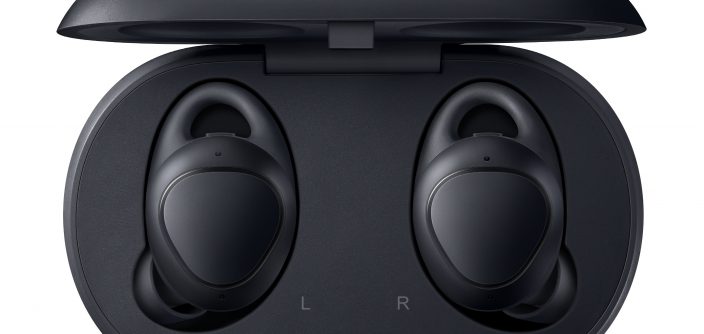 08-Gear-IconX_Black_Case-opened.jpg