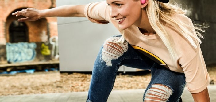 Gear-IconX_Lifestyle_Longboard_Pink_2P_RGB.jpg
