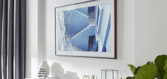 Samsung-The-Frame-Lifestyle_112314.gif