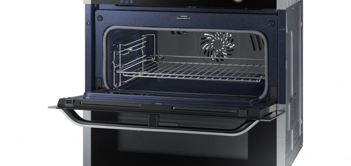 NV75N7647RS_009_R-Perspective_Dual-Door-Full-Open-With-Rack.jpg