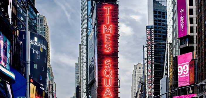Samsung-LED-signage-installation1.jpg