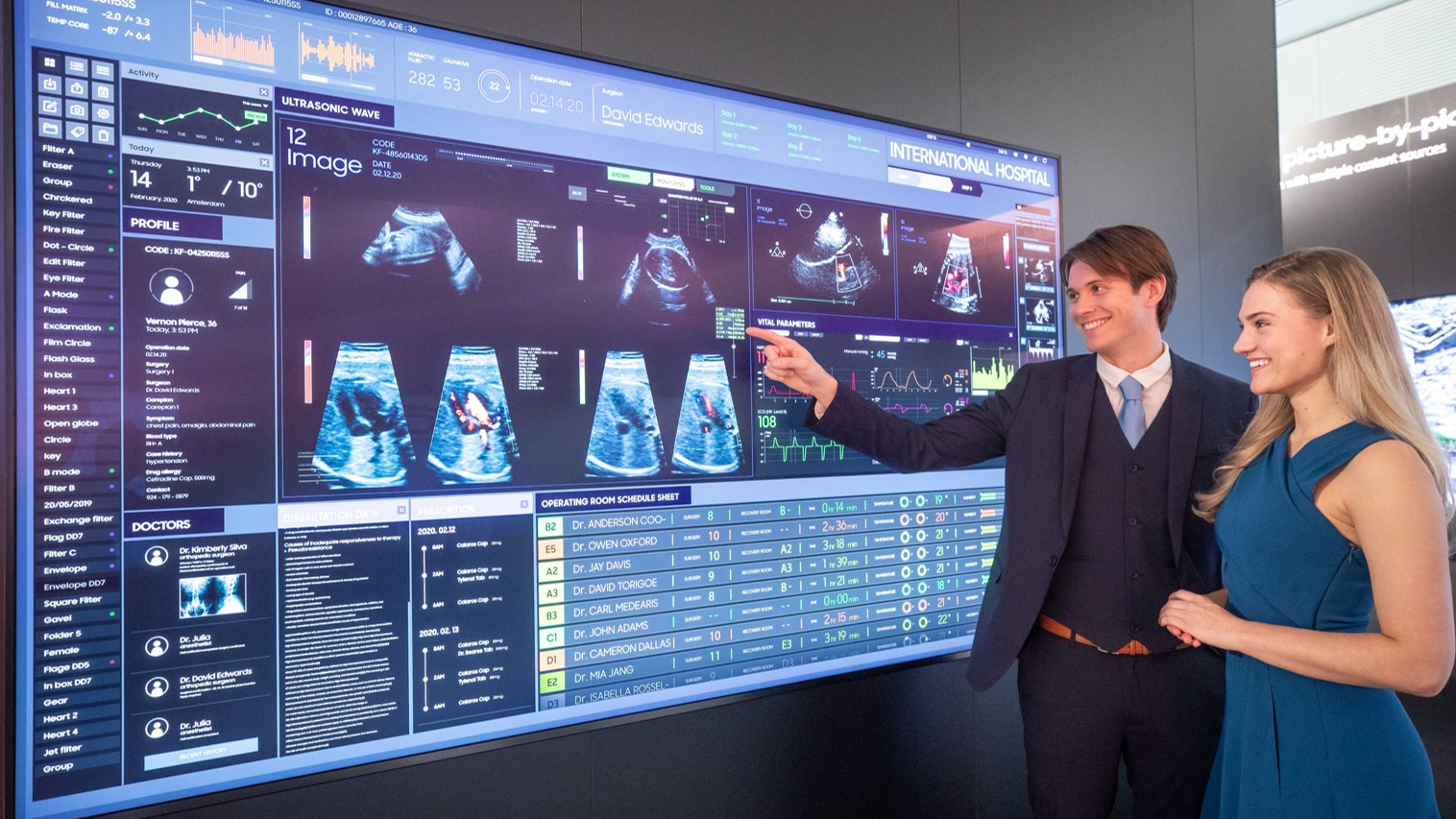 Sasmung QLED 8K Smart Signage Display