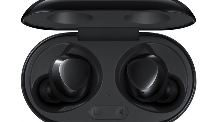 Samsung-Galaxy-Buds_SM-R175_black_Ohrhörer-in-Ladeetui-offen-1.jpg