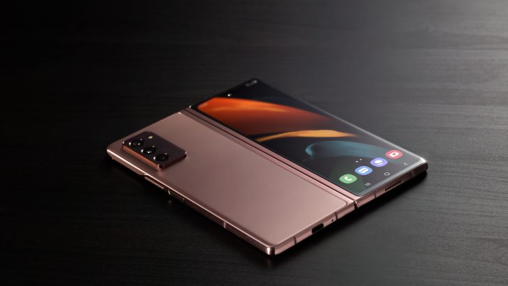 19_galaxyzfold2_lifestyle_image.jpg
