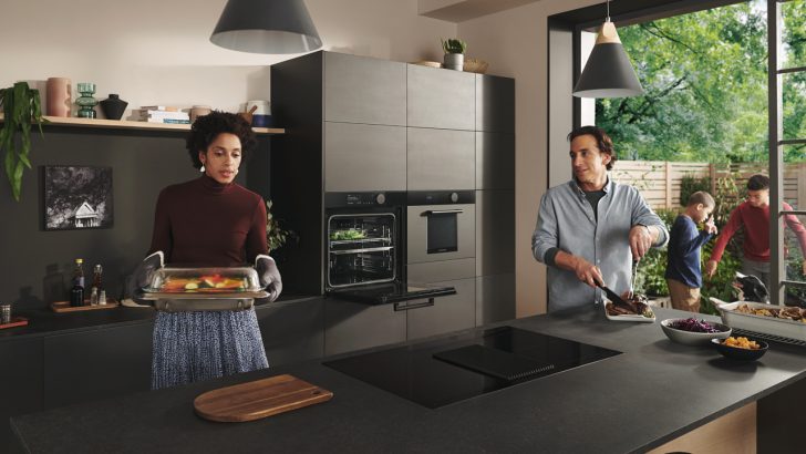 kitchen01_scene3_lifestyle_F10_1280.jpg