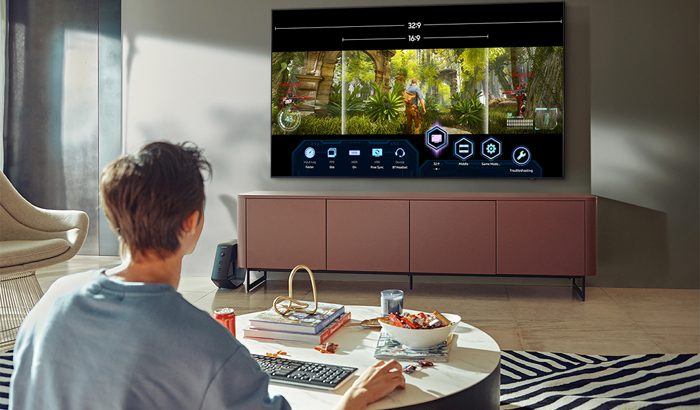 Q70A_Lifestyle_03_700x467.jpg
