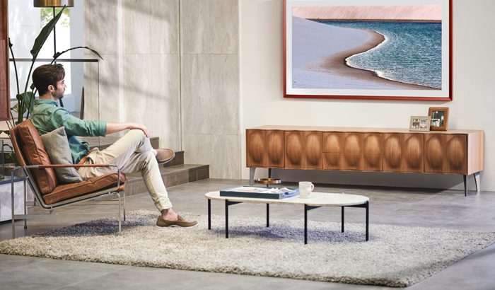 094197_The_Frame_Lifestyle_P01_Living_room_B_700x467.jpg