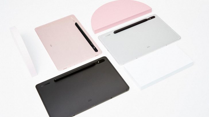 1-010_Family_Tab-S8-Ultra_Graphite_Tab-S8__Silver_Tab-S8_Pink-Gold_LI-e1644830325380.jpg