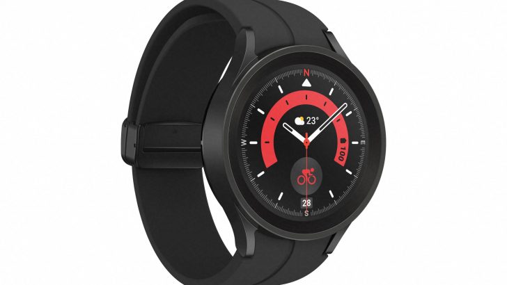 52_3-028_product_galaxy_watch5pro_blacktitanium_l_perspective_LI.jpg