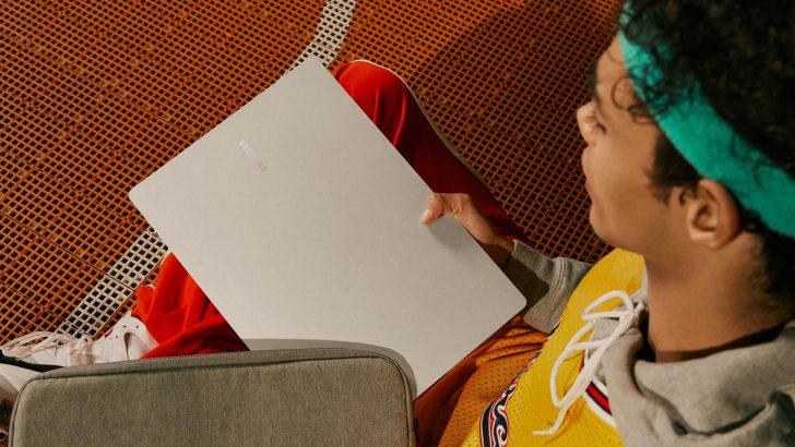 GalaxyBook3-Pro-16_LifeStyle_02_LI.jpg